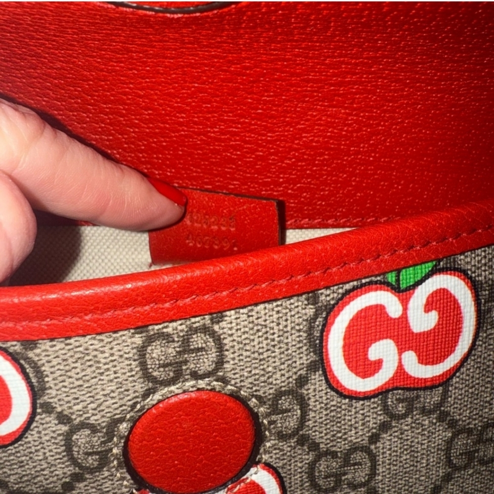 NWOT Gucci Limited Edition Apple GG Supreme Fanny Pack Waist Belt Bag - Picture 12 of 16
